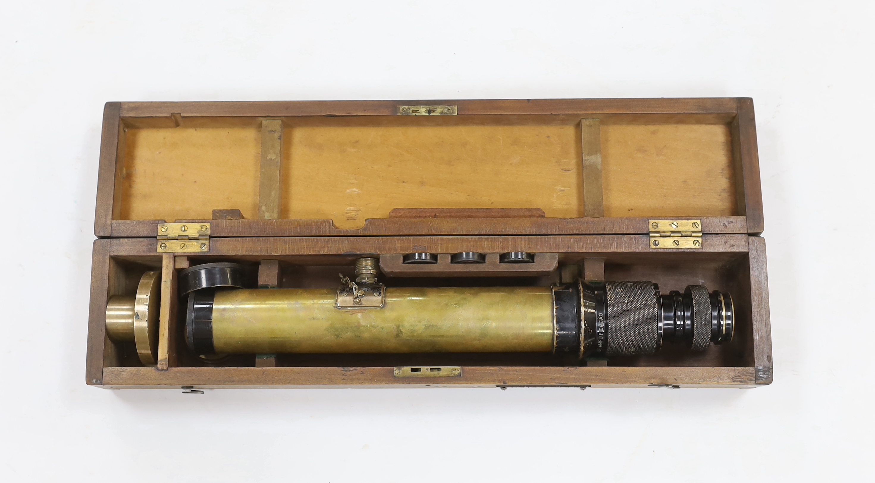 A First World War cased Vickers-Armstrongs Ltd, London, gun sighting telescope No.566, in fitted case with turned brass stand and colour filters, etc. applied brass plaque to the case; ‘CAIXA N45’, sight 52.5cm long, cas